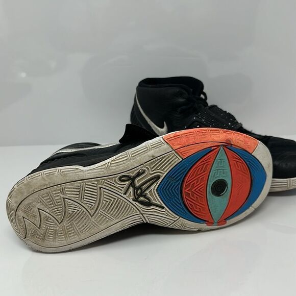 Nike Boys Kyrie 6 BQ5599-001 Black Basketball Shoes Sneakers Size 5.5y - Picture 4 of 5